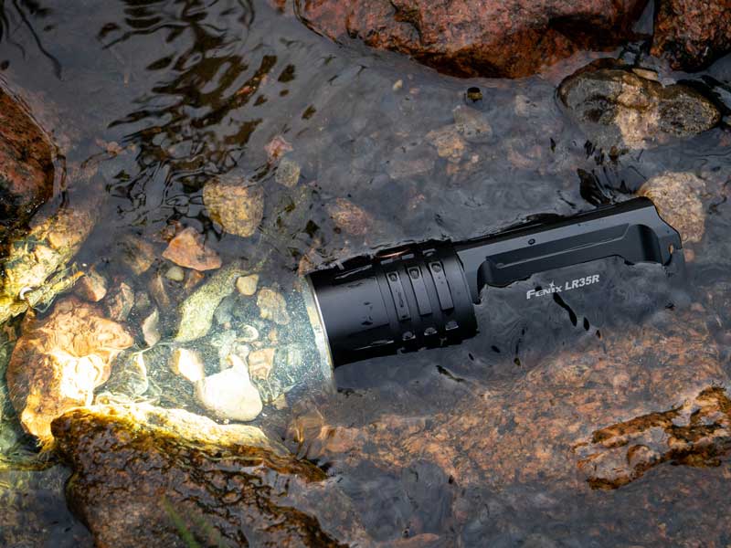 knifestock fenix vedenkestävät taktiset taskulamput